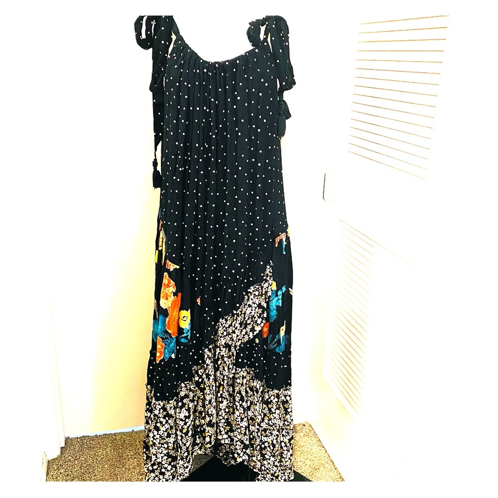 Free People NWT Flowy Dot Floral Dress